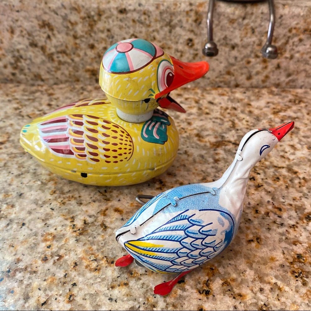 Ducks Vintage Wind Up Tin Litho Colorful 50s Toy - Picture 3 of 4